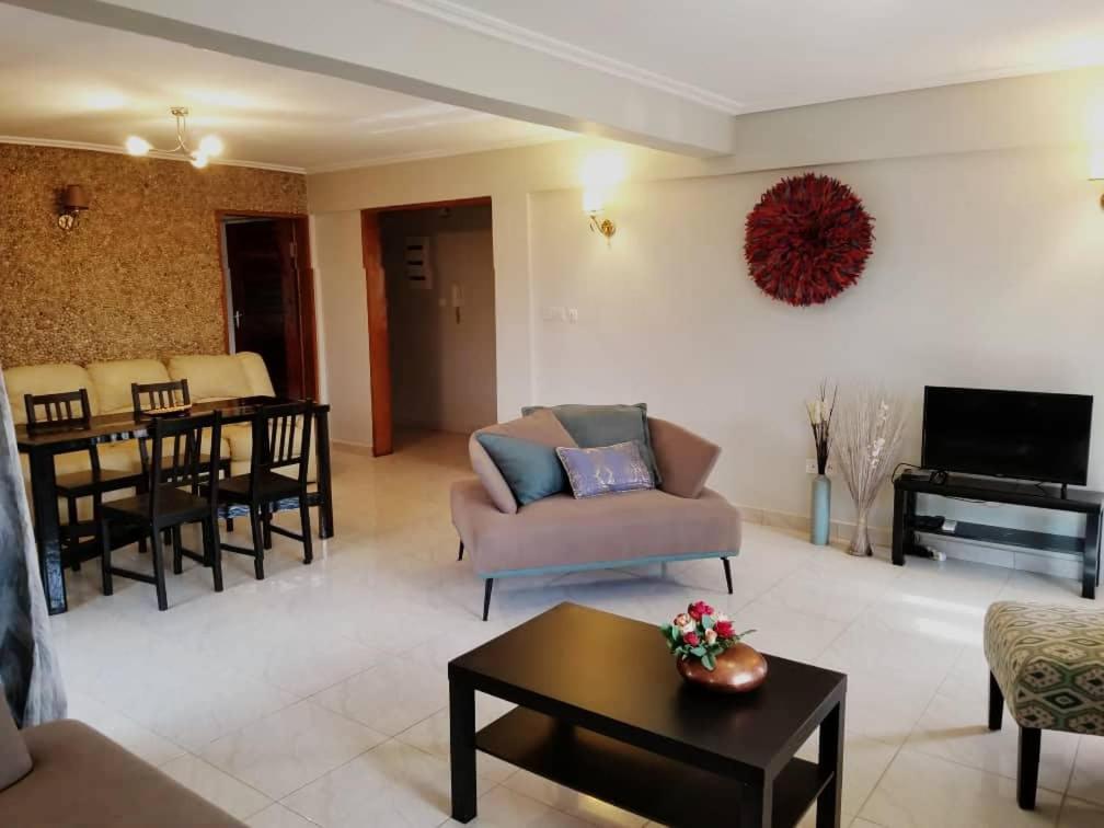 Aparthotel Stone House - Makepe, Douala Esterno foto